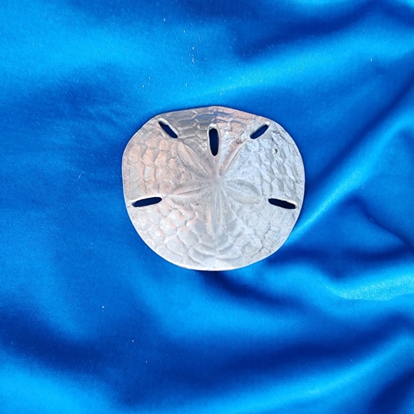 REED and BARTON Pewter Sand Dollar Pendant for necklace. - Picture 2 of 9